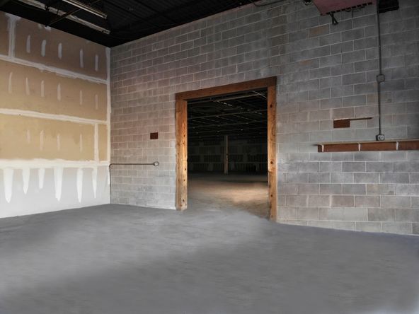 Light Industrial / Large Storage Units Located @ Panama Plaza : 1616 Lisenby Ave, Panama City, FL 32405